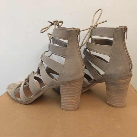 Steve Madden Shootie lace up with zipper - Picture 4 of 8